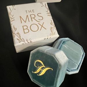 The Mrs Box - Velvet Ring box keepsake “something blue”